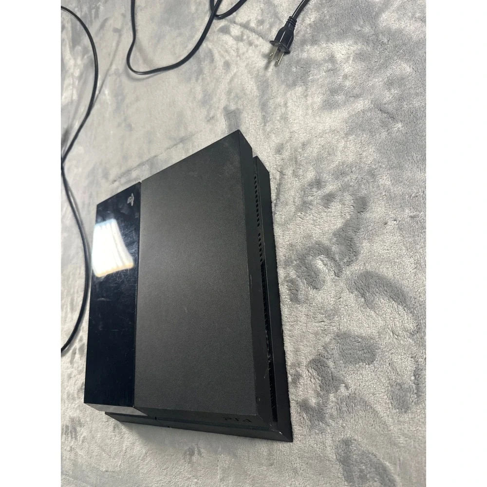 Sony PlayStation 4 PS4 Console 500GB Jet Black CUH-1001A with Cables